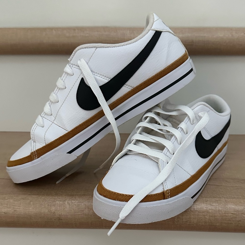 Nike Court Legacy Sneakers